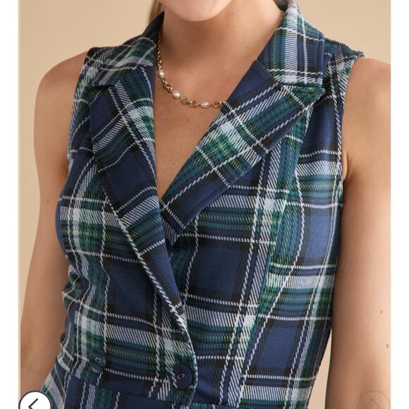Francesca's Janis Sleeveless Plaid Utility Romper - Picture 3 of 14
